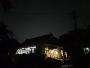 暗闇の灯り