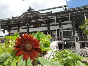 覚王山日泰寺本堂前