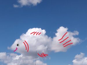雲にお絵かき